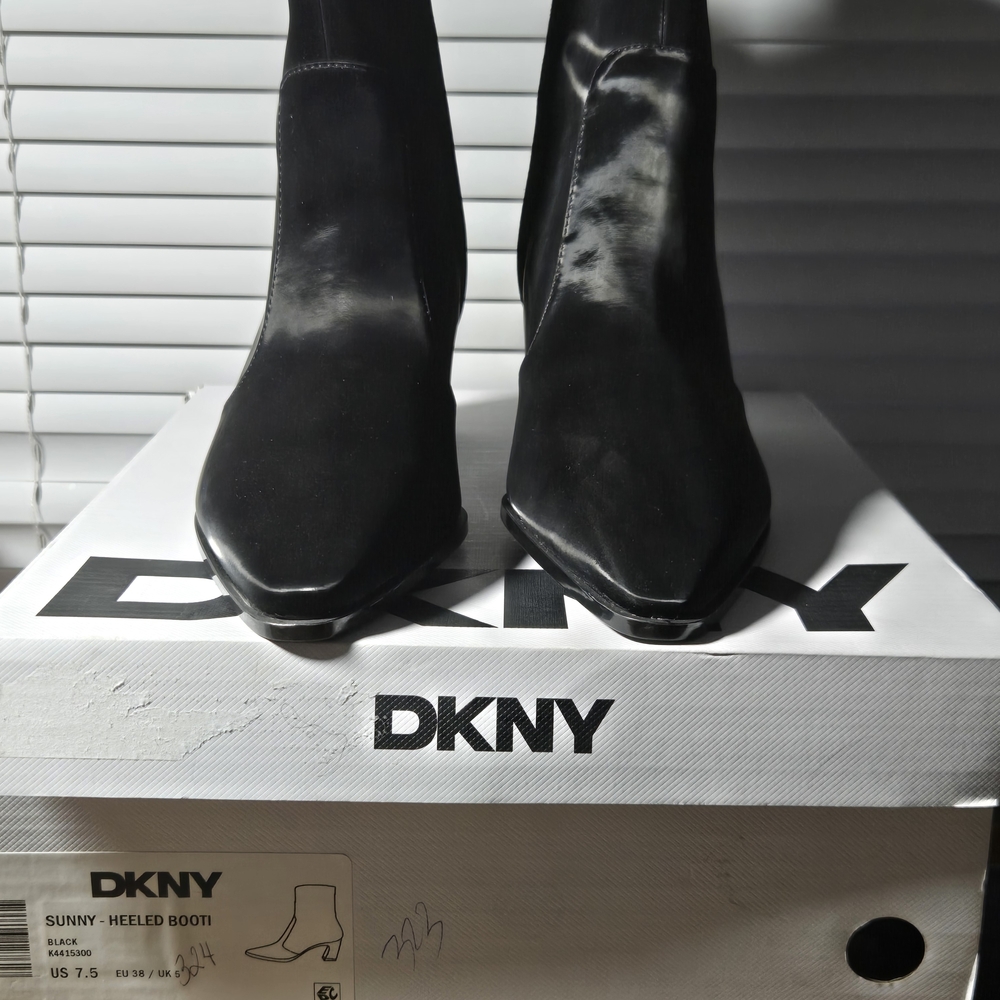 DKNY‎ Sleek Black Heeled Boots Sunny 7.5 New In Box